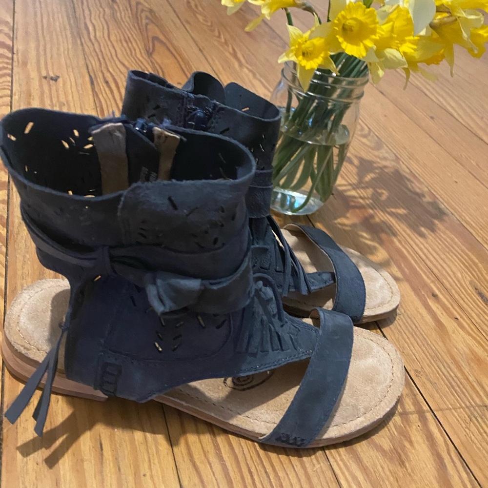 Women's Navy Sandals